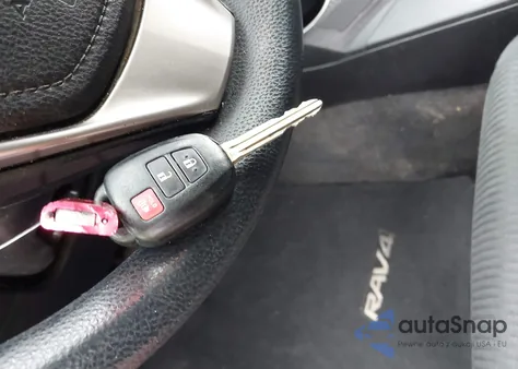 2015 Toyota Rav4 Le z USA, uszkodzony, nr VIN JTMBFREV6FJ024516